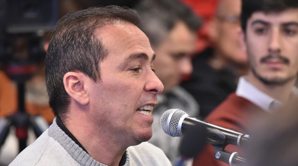 Paseo. Correa consiguió el respaldo de una abogada para sus salidas.