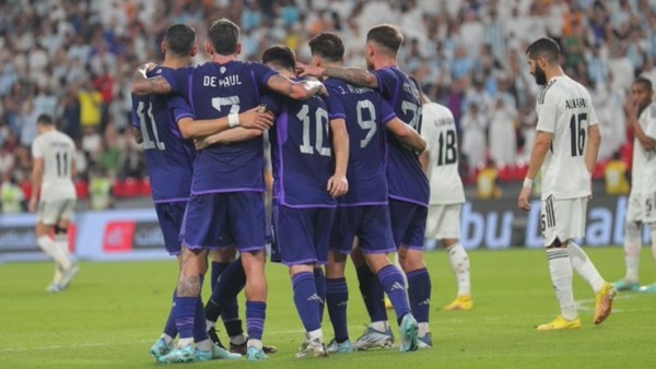 Ángel Di María participó en los 4 goles. Un show del Fideo. Desde la Copa América 2021 hasta acá, exhibición tras exhibición con la selección.