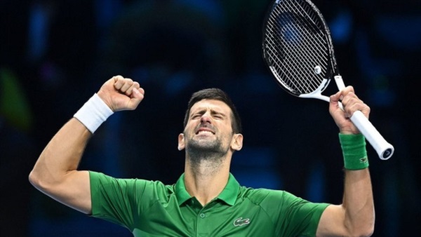 Nole vuelve a una final de unas ATP Finals cuatro años después y peleará por el título este domingo para igualar a Federer con 6 títulos aquí.
