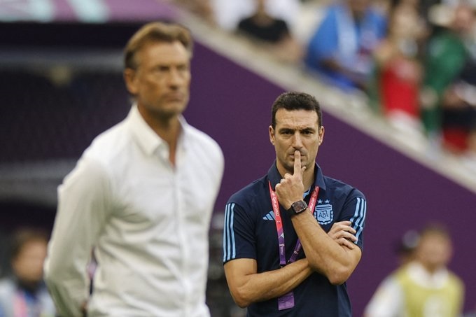 Scaloni : "Todavía tenemos dos partidos y los vamos a sacar adelante".