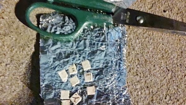 Tanto la marihuana como las pastillas de LSD fueron secuestradas.