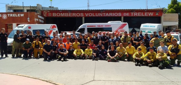 De la capacitación participaron más de 90 bomberos voluntarios de todo el país. El cuartel de Trelew recibió una placa del ©obierno provincial.
