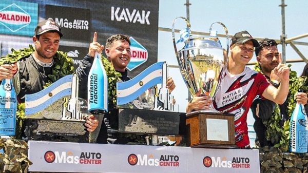 El joven piloto comodorense se subió al  lugar más alto del podio en Rosario.