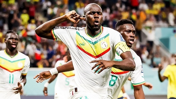 Kalidou Koulibaly aprovechó un mal despeje para marcar el segundo de Senegal.