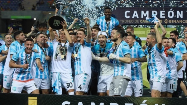 Racing consiguió su título N°38 en total y su copa Nacional N°14.