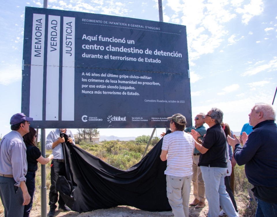 Cartel. Otro lugar que alojó torturados y desaparecidos en los 70 fue señalizado en Chubut.
