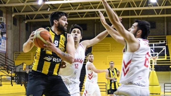 Carlos Pérez, estandarte del "Aurinegro". Foto: Mariano Di Giusto. 