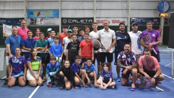 Clínica abierta de Orsanic para todas las edades. (Foto: Sergio Esparza/Jornada).