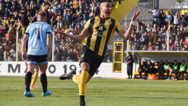 Peinipil, es un lateral con llegada al área y marcó varios goles, uno de ellos al campeón Belgrano de Córdoba.
