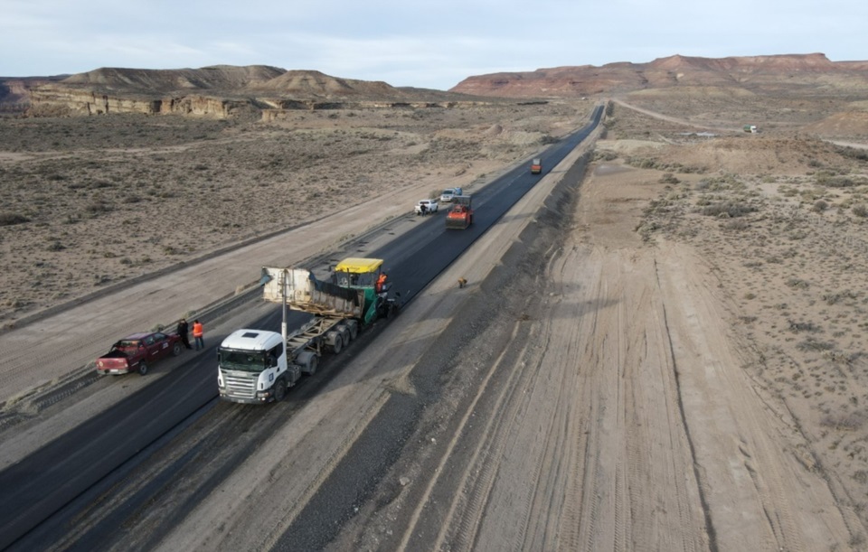 La repavimentación entre Comodoro y Trelew y la autovía en la ruta 25 ...