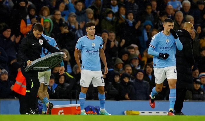 Julián Álvarez fue homenajeado en la previa del duelo del Manchester City ante Everton.
