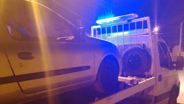 El auto del agresor quedó secuestrado y éste terminó en un calabozo.
