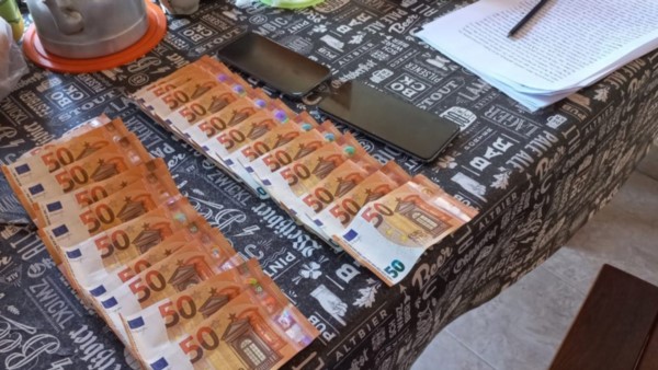 Desde hora temprana se concretaron los diezallanamientos. Se incautaron dinero nacional y extranjero.