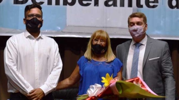 Homenajes y reconocimientos en el inicio de sesiones en la capital.