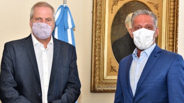 Incertidumbre. El gobernador Arcioni, el ministro Perczyk y un inicio de clases que no está garantizado. 