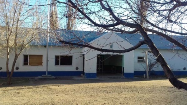La Escuela 7706 no se encuentra en condiciones de brindar clases.