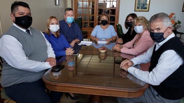 El Dr. Laverack visitó Comodoro entre otras actividades en Chubut.