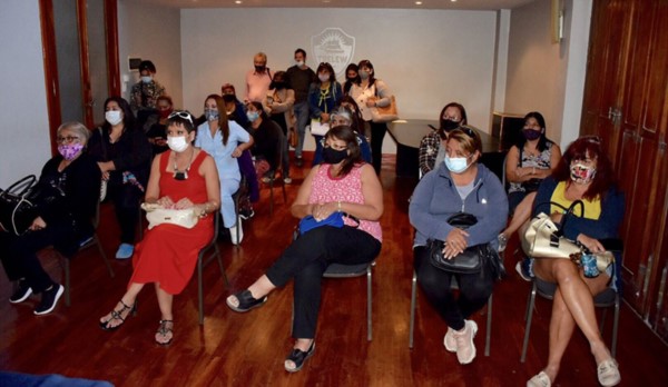 La oferta de actividades presentada es amplia y alcanza a veinte cursos.