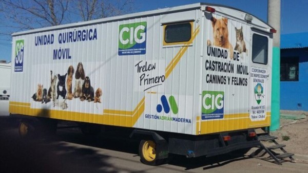 El quirófano móvil lleva a cabo las campañas de castración animal.