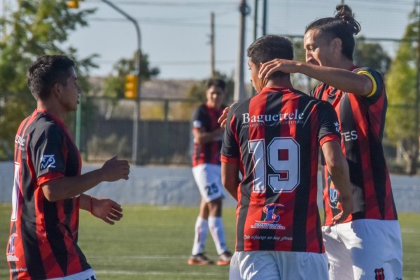 Independiente fue impiadoso con Atlas. Foto: Sergio Esparza.