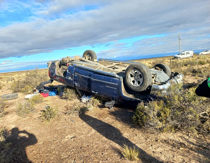 La camioneta Chevrolet quedó con daños visibles. Fue en la ruta 25.