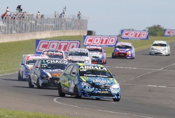 Christian Abdala (18) se instaló en el segundo lugar del campeonato de la clase menor del TN.