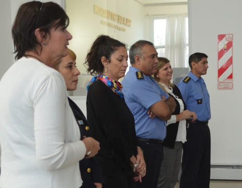 Víctor Acosta, Camila Banfi y Mariana Ripa, en la apertura del ciclo.