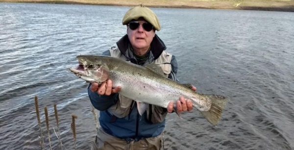 La extensión de la temporada de pesca fue solicitada por municipios, comunas y prestadores turísticos.