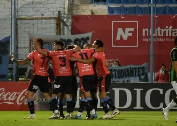 El "León" rugió de local y se trepó cómodo al 4to puesto de la tabla de posiciones..
