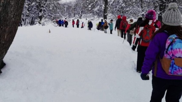 Actividades al aire libre y cultura mapuche en Sierra Colorada.
