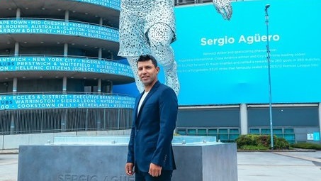 Al cumplirse 10 años de su inolvidable, en el minuto 93, que acabó con 44 años de sequía del City, su estatua adorna la entrada del estadio.