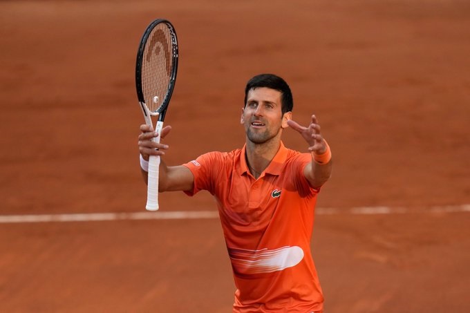 Djokovic, que defiende los puntos de la final de Roma 2021, mantuvo el N°1 del mundo, pese a la cercanía de Medvedev.