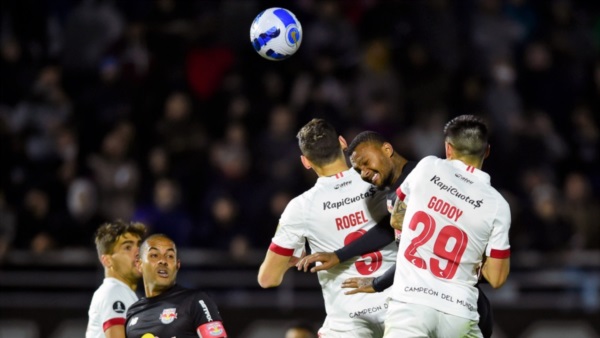 El "Pincha" se  aseguró el primer puesto. Foto: Estudiantes.