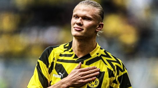Anotó 86 goles en 89 partidos con el Borussia Dortmund, siendo el máximo referente de su equipo.
