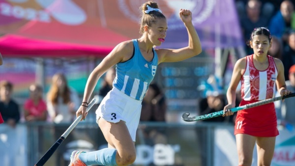 Ambar Caucigh logró la medalla de oro con Las Leoncitas Fue la figura y goleadora del seleccionado junior de Hockey 5,