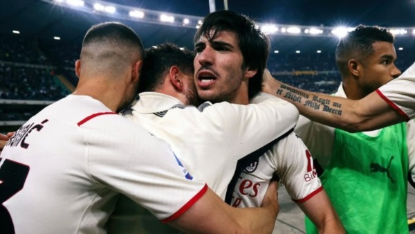 El Milan remonta y consigue una victoria importantísima en la lucha por el 'Scudetto'.