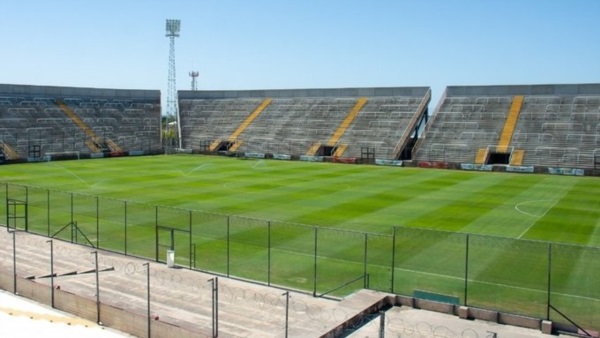 El estadio Carlos Augusto Mercado Luna de La Rioja será el escenario del partido.
