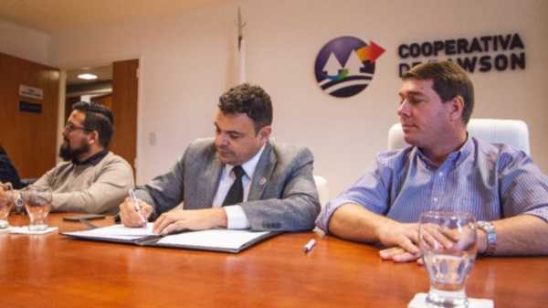 Fernando Mondo, Mauro Martínez Holley, Alejandro Yaniez y Damián Biss en el encuentro ayer en en Rawson.