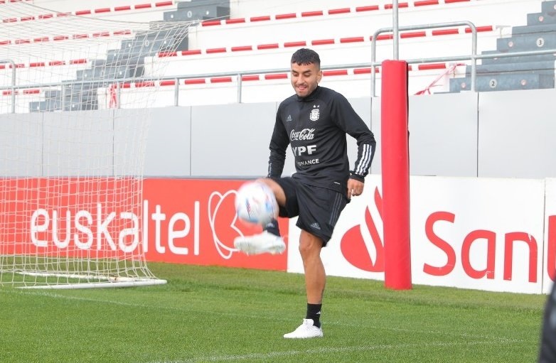 Ángel Correa deberá ser operado nuevamente del corazón, pero se trata de una cirugía menor puesto que la prótesis que le habían colocado en la zona hace años se le desacomodó y le molesta.