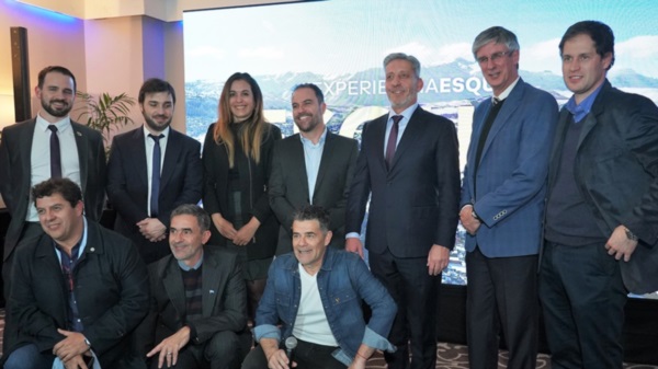Todos. La dirigencia chubutenses estuvo en el acto donde Esquel y la Comarca presentaron sus atractivos.