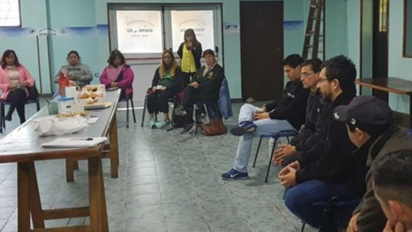 Asamblea. La discusión de los delegados del SOEME, cruzada por la difícil situación económica municipal.
