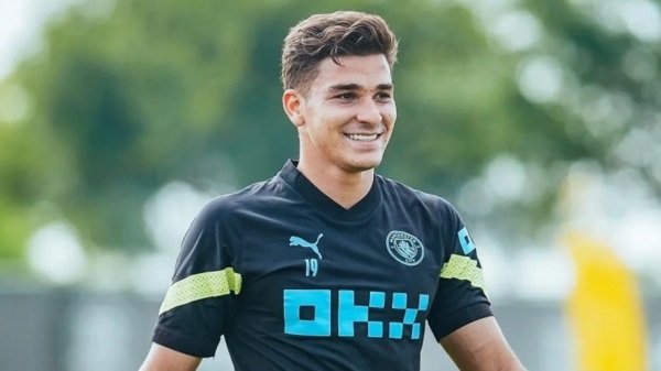 Julián Álvarez cumplió sus primeros 10 días en el Manchester City.