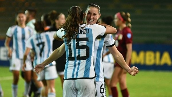 Argentina se clasificó a las semifinales del torneo, donde enfrentará a Colombia por el cupo a la final.