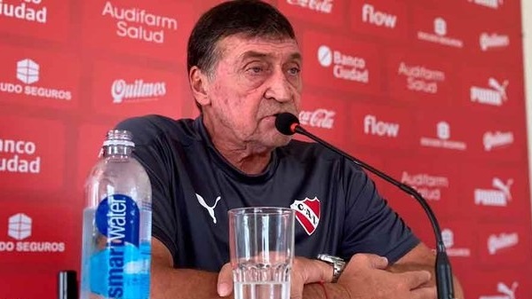  Julio César Falcioni será nuevamente entrenador de Independiente.