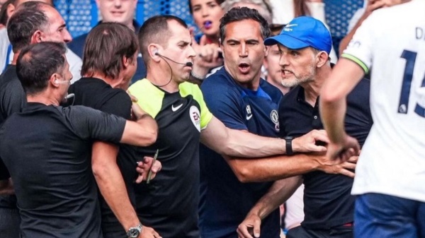 Lo empataron los "Spurs" en el final pero lo más impresionante fue el tenso cruce de los entrenadores.