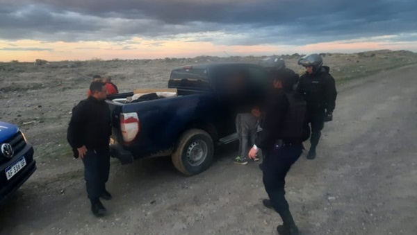 Los sujetos fueron acusados por la caza y los animales, incautados.