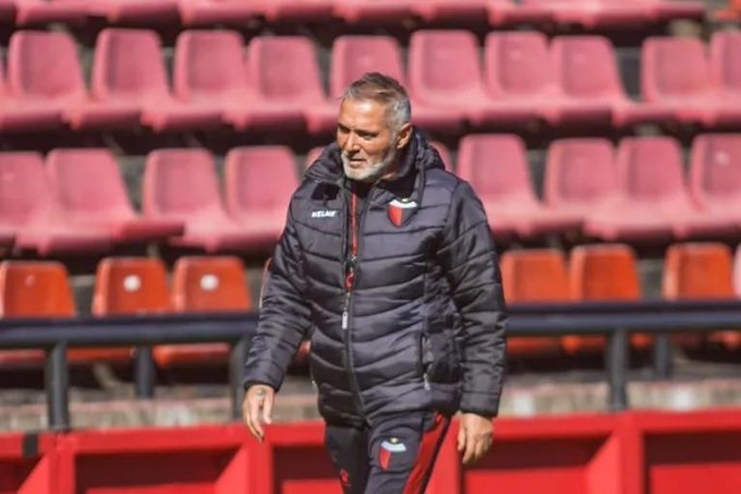 Rondina dejó de ser el entrenador de Colón: su salida fue de mutuo acuerdo, pero la decisión fue motorizada por la directiva.