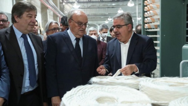 De Mendiguren, y el gobernador de Catamarca, Raúl Jalil, inauguraron una una planta textil en el parque industrial El Pantanillo, con 170 nuevos puestos de trabajo.