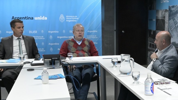 El intendente gestionó obras hídricas ante el ENOHSA en Buenos Aires.