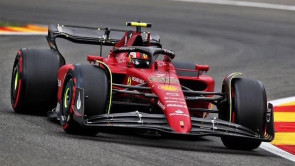 Carlos Sainz se quedó con la pole, aunque el mejor tiempo lo hizo Verstappen.